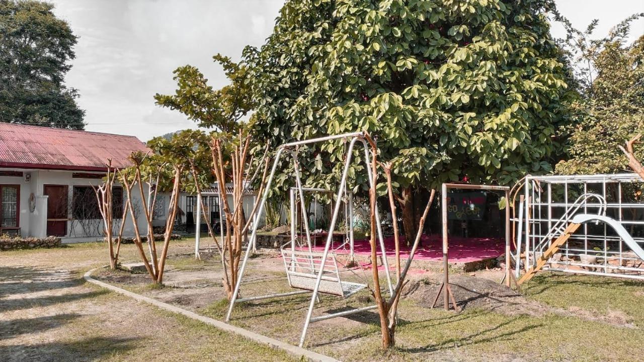 Brussels Homestay Balige Exteriér fotografie